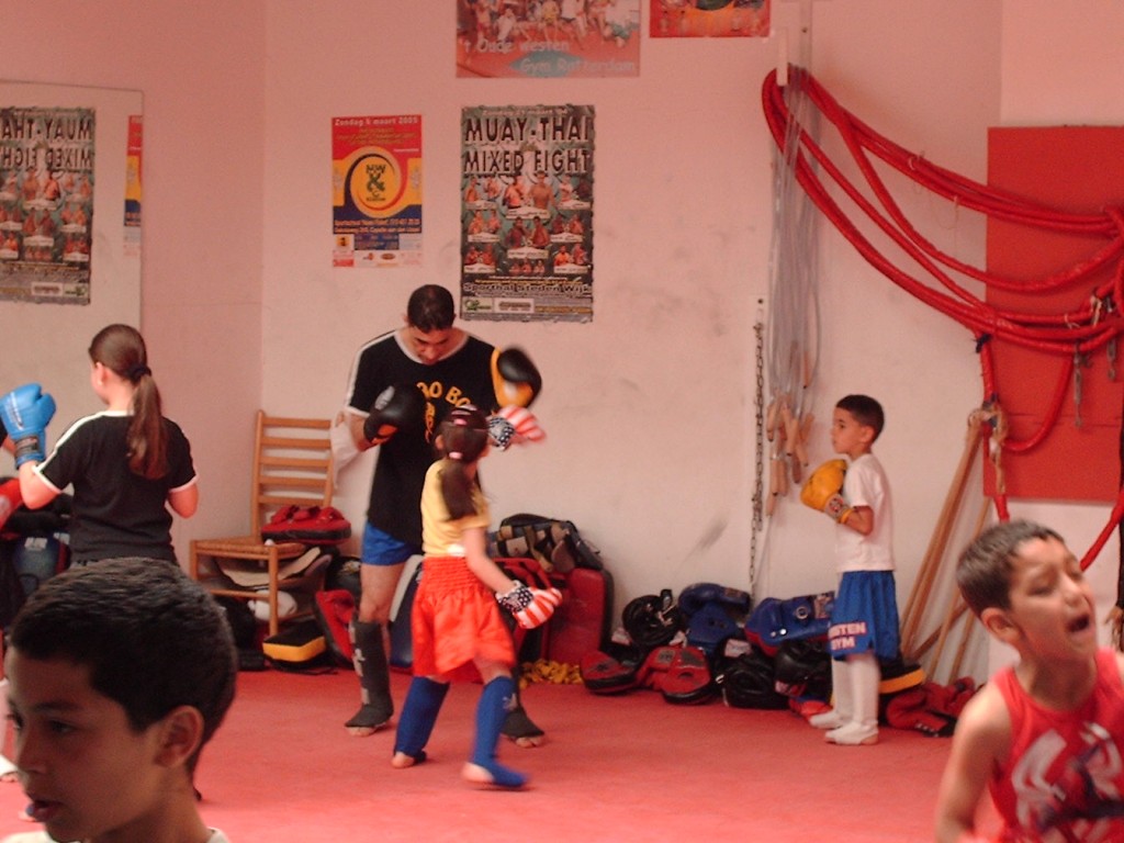 Nisa_TUTUCU_Kickbox_2007_HPIM0570